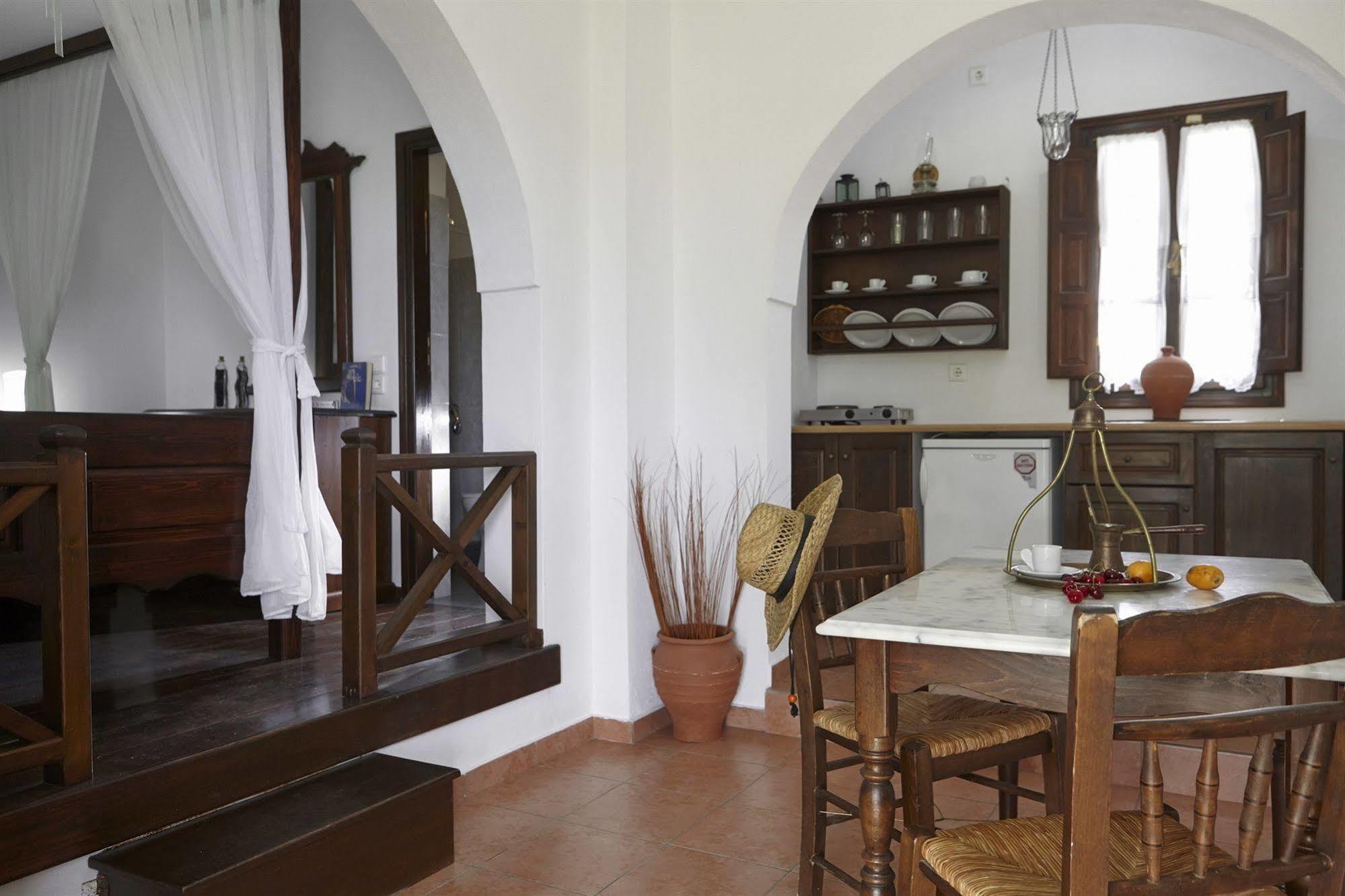 Anna Traditional Apartments Kamári Zewnętrze zdjęcie